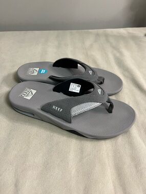 🌊 Reef Fanning Gray Flip Flops Bottle Opener Sandals Men’s 10 Comfort Beach
